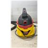 Image 3 : Stinger 2.5-Gallon Wet/Dry Vacuum, 1.75 HP, with Hose, Attachments, Manual