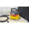 Image 4 : Stinger 2.5-Gallon Wet/Dry Vacuum, 1.75 HP, with Hose, Attachments, Manual