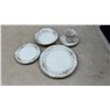 Image 10 : Apropos Bridgehampton Fine China Dinnerware Set, 66 Pieces