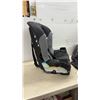 Image 3 : Evenflo Sonus Convertible Car Seat with Travel Bag and Manual, Expiry Dec 12 2028