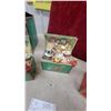 Image 4 : Enesco Treasure Chest Musical Toy Box Figurines, Set of Three