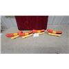 Image 1 : Oscar Mayer Wienermobile Plastic Toy Cars, Set of Four