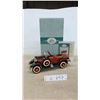 Image 1 : Hallmark Kiddie Car Classics 1935 American LaFrance 1:7 Scale Limited Edition Model