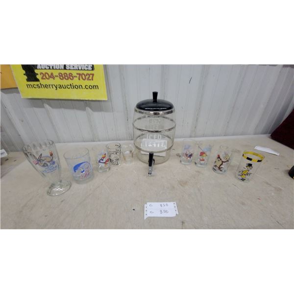 Nestea Iced Tea Glass Beverage Dispenser and Looney Tunes Character Glasses