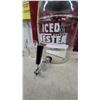 Image 3 : Nestea Iced Tea Glass Beverage Dispenser and Looney Tunes Character Glasses