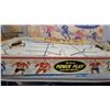 Image 7 : NHL Power Play Electric Hockey Game No. 540 by Eagle Toys with Original Box and Players