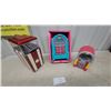 Image 1 : Rock 'N' Roll Chartbusters Jukebox Cassette Set, Popcorn Popper, and Juke Box Bank