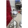 Image 4 : Hamilton Beach No. 10 Vintage Milkshake Mixer, Hand Mixer, and More