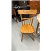 Image 4 : Oak Round Dining Table with Leaf and Four Spindle Back Chairs