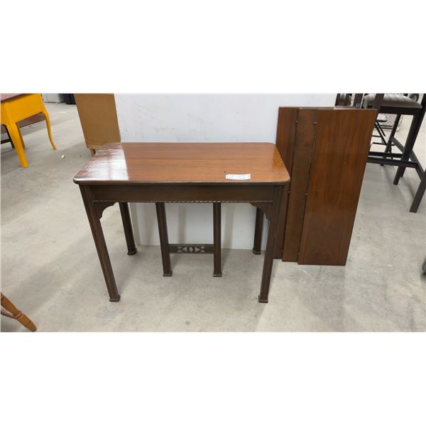 Chippendale Style Mahogany Table w/3 Leaves 38 x 20 x 30