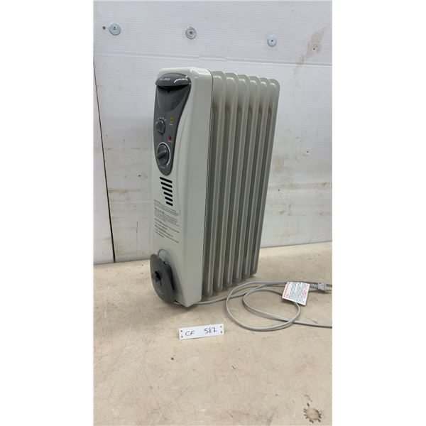 Pelonis HO-0218 Oil-Filled Radiator Heater, 1500W 120VAC 60Hz