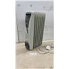 Image 1 : Pelonis HO-0218 Oil-Filled Radiator Heater, 1500W 120VAC 60Hz