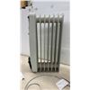 Image 2 : Pelonis HO-0218 Oil-Filled Radiator Heater, 1500W 120VAC 60Hz