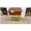 Image 2 : French Provincial Style Single-Drawer End Table with Yellow Painted Base 25 x 20 x 28