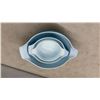 Image 4 : Pyrex Blue Horizon and Solid Blue Cinderella Mixing Bowls Set of Three
