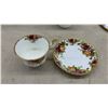 Image 7 : Royal Albert Old Country Roses Bone China Butter Dish, Teacups, Creamer, and More