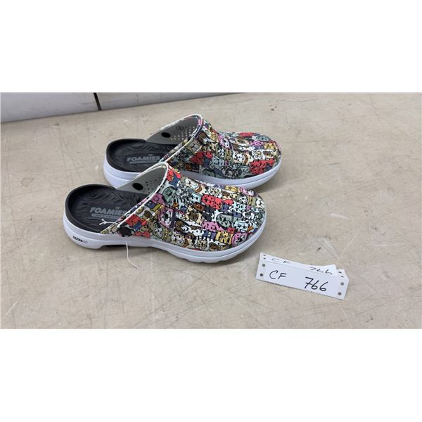 Skechers Foamies Ultra Go Clogs with Multicolor Dog Print Pattern, Size 8