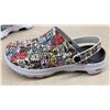 Image 6 : Skechers Foamies Ultra Go Clogs with Multicolor Dog Print Pattern, Size 8
