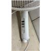 Image 6 : Facto FIE 934 White Pedestal Stand Fan & Disassembled Fan