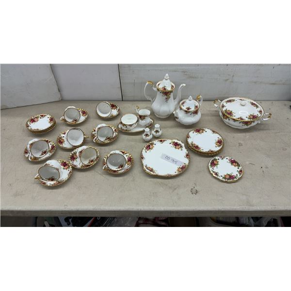 Royal Albert Old Country Roses Bone China Tea Set with Covered Tureen and More, 36 Pieces