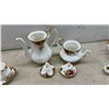 Image 7 : Royal Albert Old Country Roses Bone China Tea Set with Covered Tureen and More, 36 Pieces