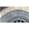 Image 3 : Yokohama IceGuard iG51v 215/70R16 Winter Tires on Steel Wheels, Set of Four