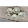 Image 2 : Fire-King Tulip Pattern Milk Glass Nesting Mixing Bowl Set with Lid, Five Pieces