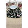 Image 6 : Teacups with Saucers and Ansley, Roslyn, Royal Albert and More