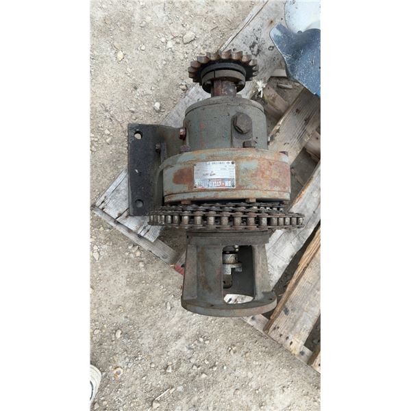 Sumitomo Sm-Cyclo Drive Model HJ-541 Gear Reducer with Chain and Sprockets