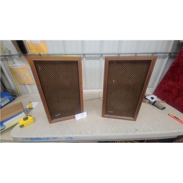 Sony SS-610 Three-Way Acoustic Suspension Speaker System Pair, 8" Woofer 35watts