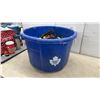 Image 13 : ITI Reel 40-Foot 14AWG Retractable Cord Reel, Blue Tub, Oil Drain Pan, Straps, and More