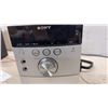 Image 5 : Sony CMT-EH15 Micro Hi-Fi Component System with Two Matching Speakers