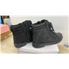 Image 3 : Black Lace-Up Ankle Boots with Side Zipper and Padded Collar, European Size 39