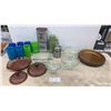 Image 1 : Pyrex Glass Baking Dishes, Charge Plates, Thermoses, and More