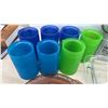 Image 2 : Pyrex Glass Baking Dishes, Charge Plates, Thermoses, and More