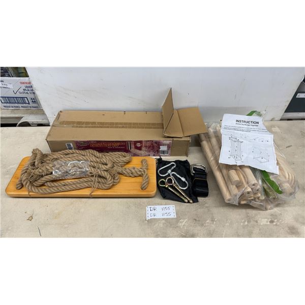 Wooden Hanging Swing Set Kit with Rope and Carabiner and Animal Toy Storage Organizer