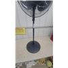 Image 3 : Windmere Black Pedestal Fan with Three Blades