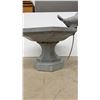 Image 3 : Cast Concrete Octagonal Bird Bath with Bird Figurine on Pedestal Base
