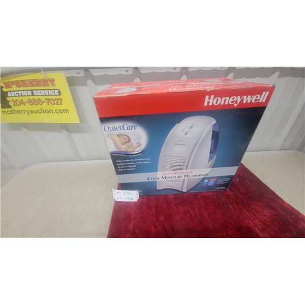 Honeywell QuietCare Cool Moisture Humidifier Beleive New
