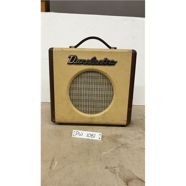 Danelectro Guitar Amp -Working