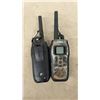 Image 4 : 2 Uniden Walkie Talkies with Charger
