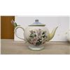 Image 6 : 4 Teapots, Cookie Jar Lid, and 1 China Man &Women