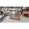 Image 1 : Antique L. Paulle Oak and Glass Mercantile Counter Display Case 42 x 27 x 42"