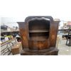 Image 3 : Baroque Revival Style Walnut Veneer Display Hutch with Carved Pediment and Marquetry Inlay 73 x 47