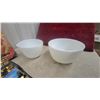 Image 4 : Christmas Carol Clock, 10 Deluxe Jigsaw Puzzles Set, and Two White Ribbed Mixing Bowls