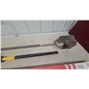 Image 3 : Sledge Hammer with Fiberglass Handle, T-Handle Soil Digger and Florcent Light