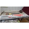 Image 4 : Sledge Hammer with Fiberglass Handle, T-Handle Soil Digger and Florcent Light