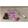 Image 7 : Hookah Set with Glass Base, Metal Stem, Two Hoses, Cleaning Brushes, and More