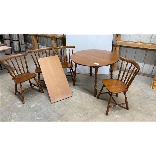 Colonial Style Round Maple Dining Table 40 x 29 with Extension Leaf and Four Windsor Chairs