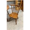 Image 2 : Colonial Style Round Maple Dining Table 40 x 29 with Extension Leaf and Four Windsor Chairs